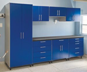 Garage cabinets and organisation grid - Modern - Garage - Montreal